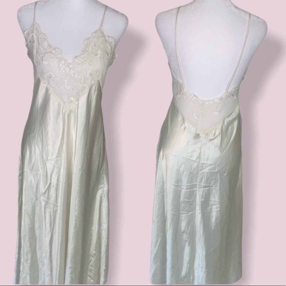 VS Gold Label White Satin Gown Sz S Vintage